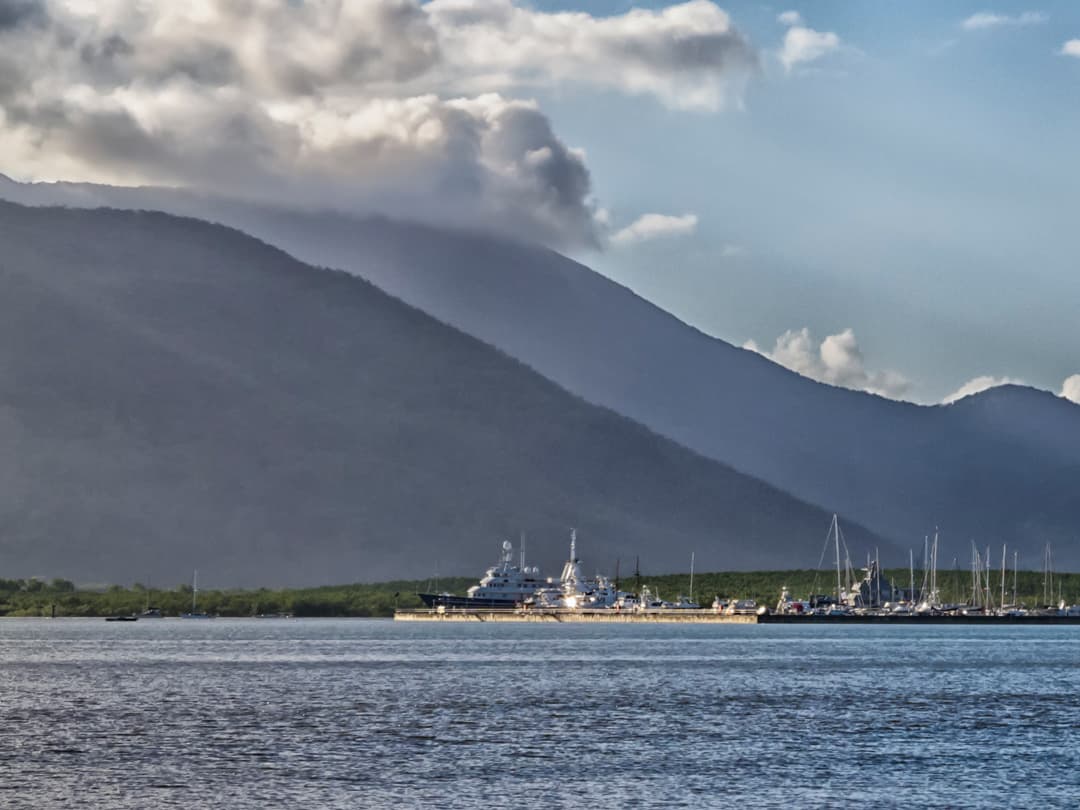 Australia and New Zealand: Surfing & National Parks