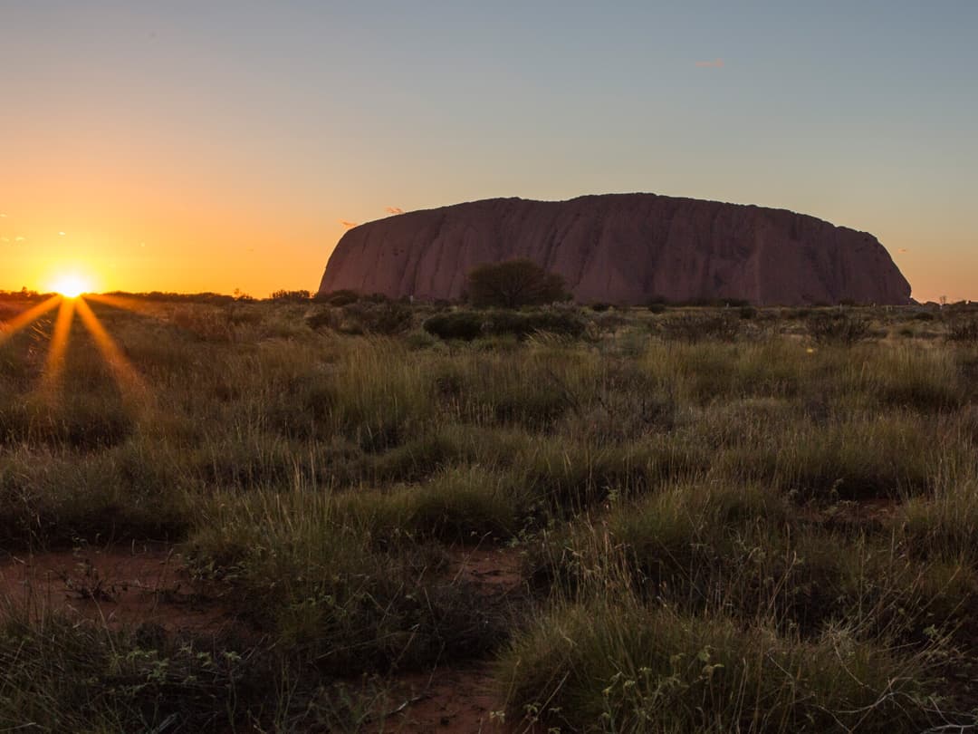 Iconic Australia: Famous Cities & Red Centre Explorer