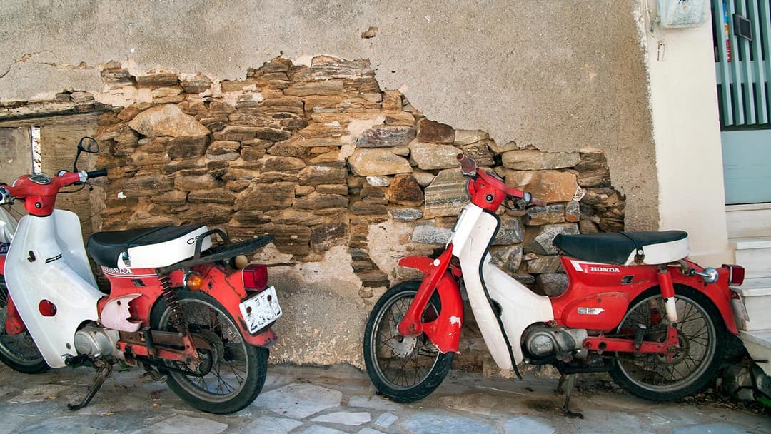 Sailing Greece - Santorini to Santorini