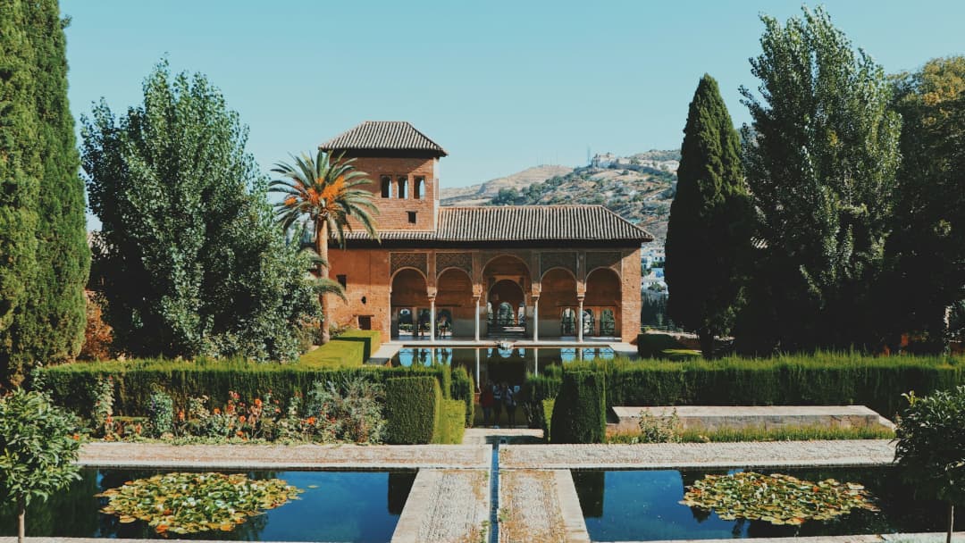 Signature: Iconic Trains of Switzerland & Italy's Lake District