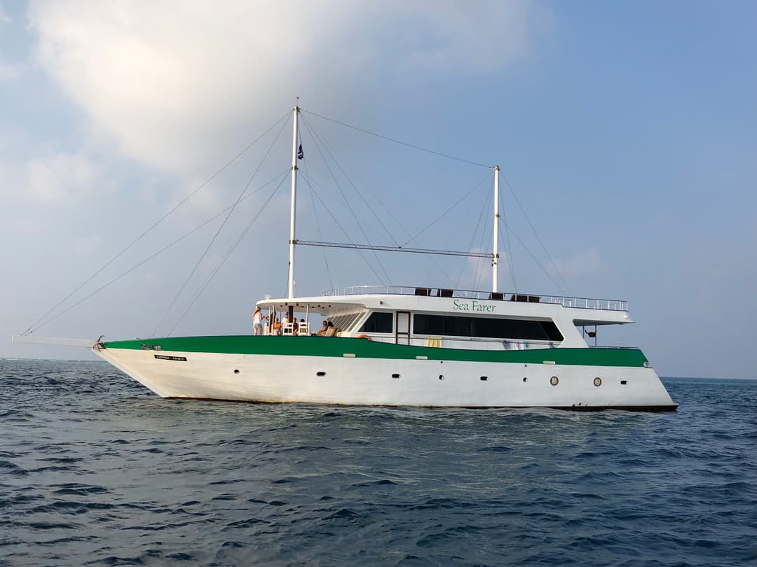 Maldives Dhoni Explorer