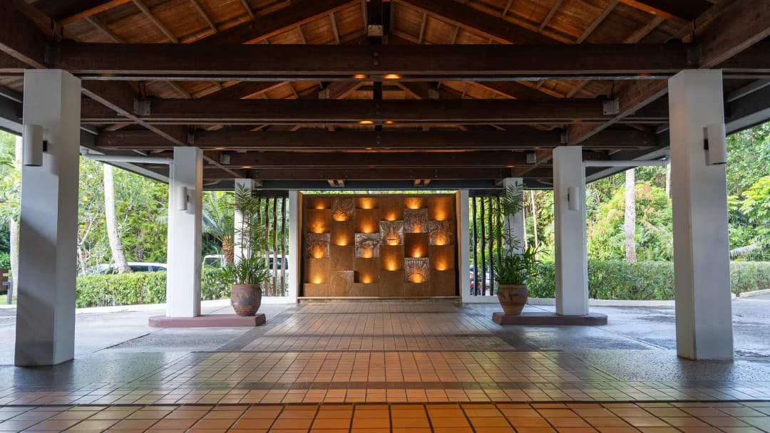 Signature: Palau’s Rock Islands & Underwater Serengeti