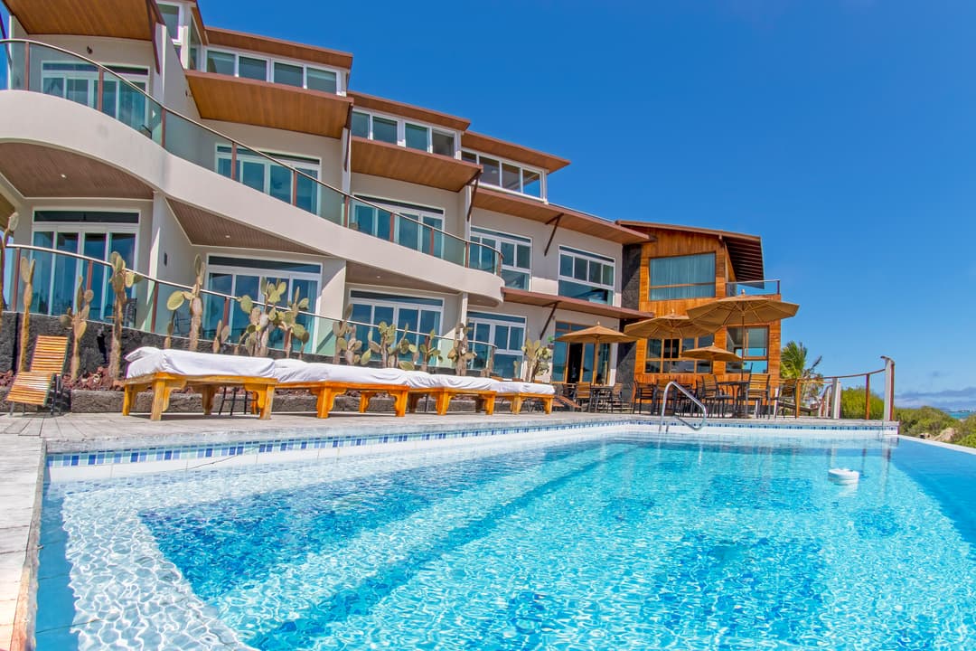 The Galápagos: Wildlife of Santa Cruz & Isabela Islands