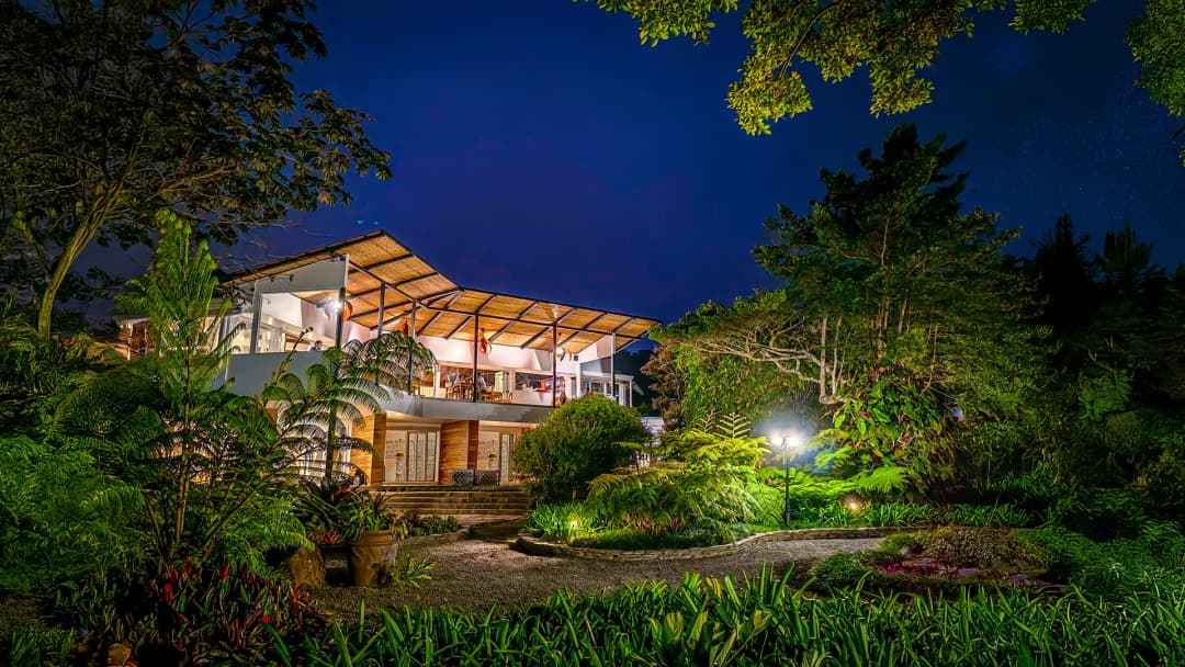 Signature: Costa Rica's Monteverde, Arenal & Guanacaste