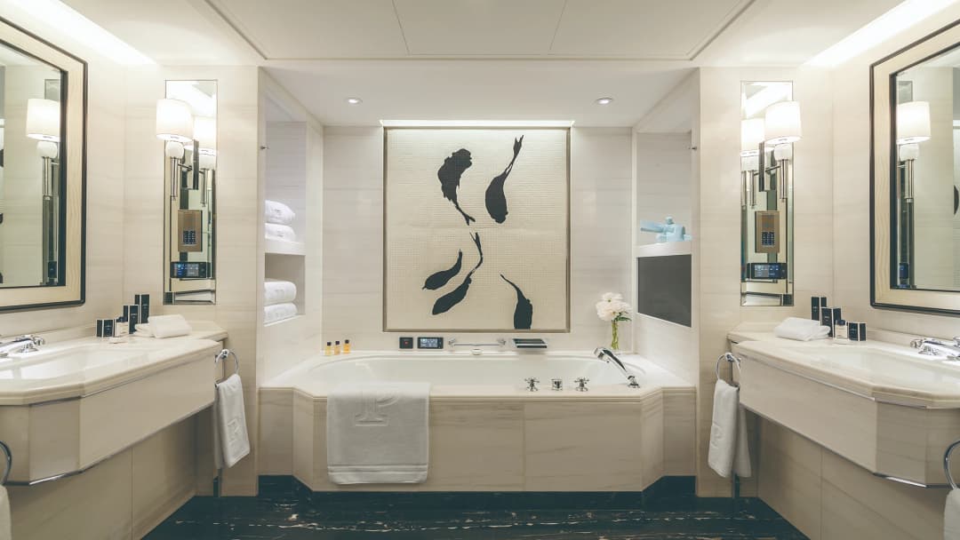 Signature: China's Great Wall, Xi’an & the Gobi Desert