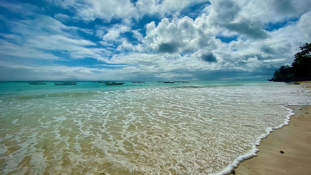 Nairobi to Zanzibar: Serengeti & Sunsets