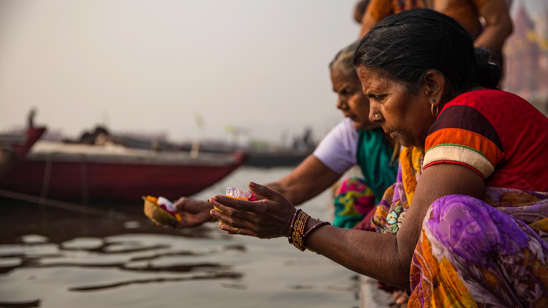 Varanasi to Kathmandu: Temples, Trails & Himalayan Hikes