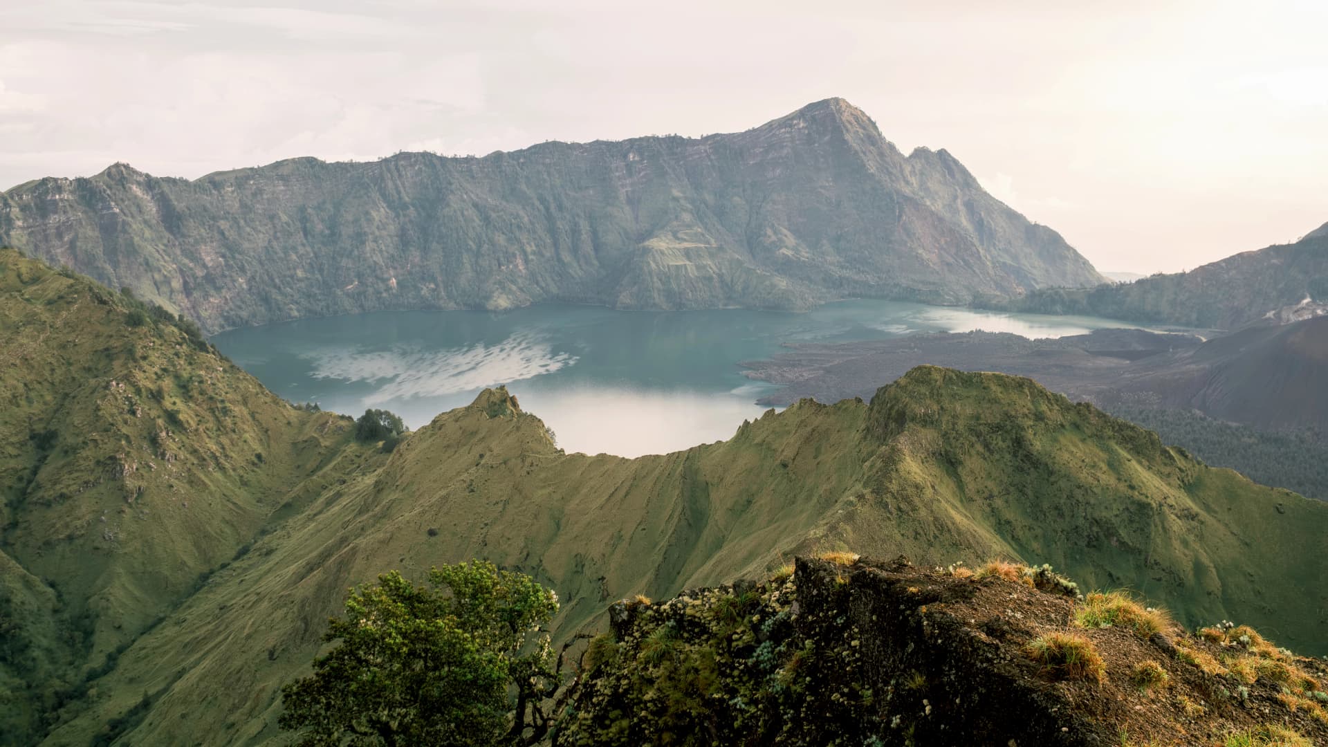 Wild Sumatra to Gili Bliss: The Ultimate Adventure