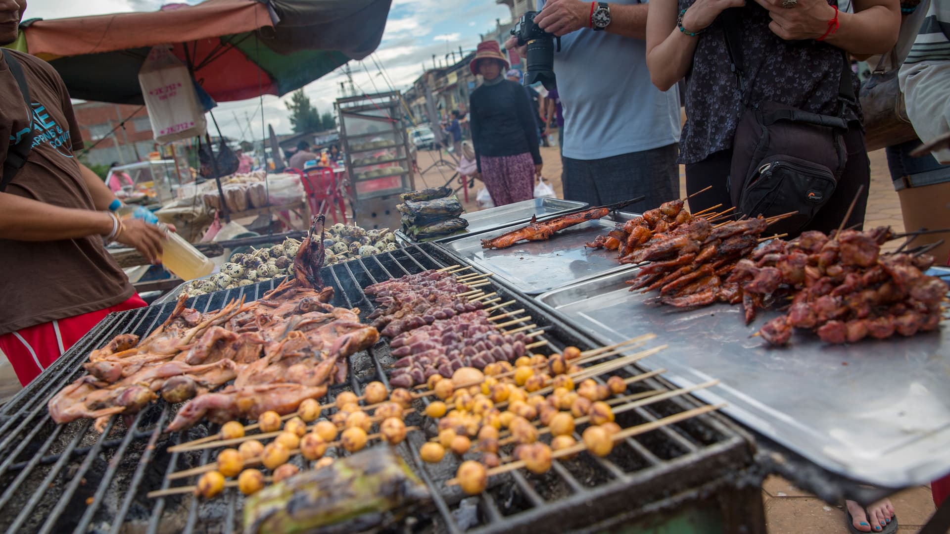 Essential Southeast Asia: Hanoi, Phnom Penh & Thailand Good Times