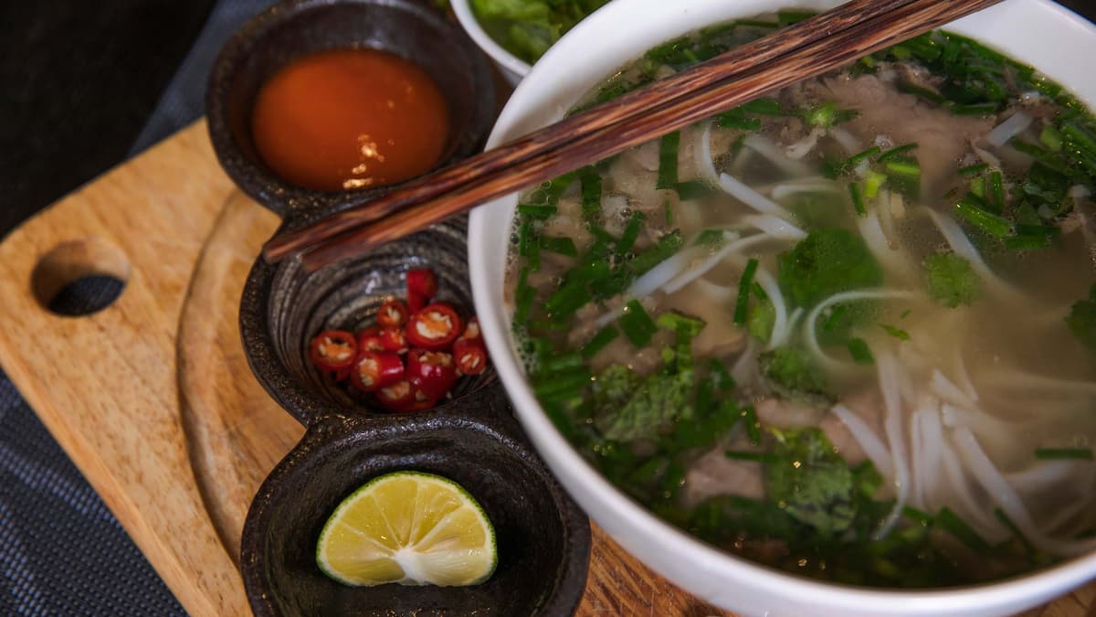 Hanoi Day Tour: Vietnamese Foodie Tour and Cooking Class (half day)