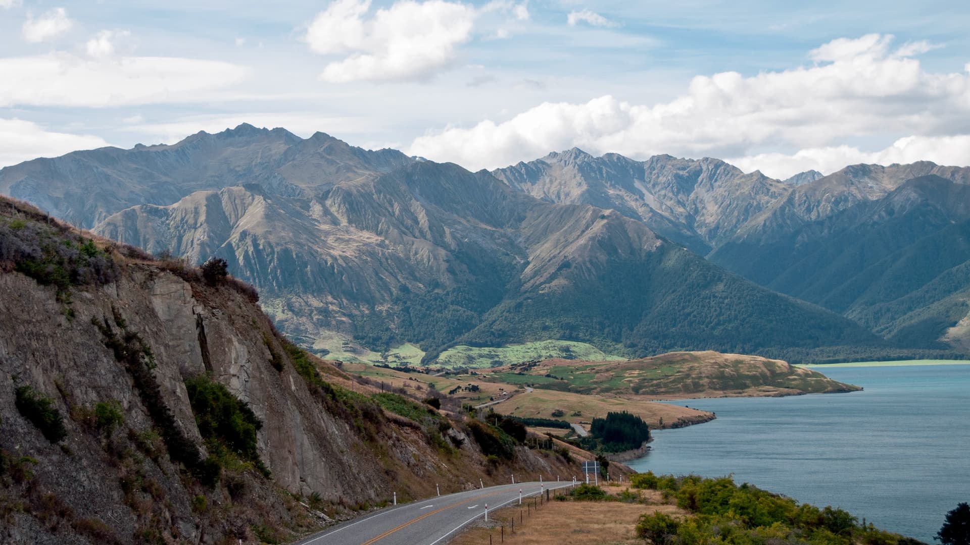 Australia and New Zealand: Surf, Sun & Epic Parks