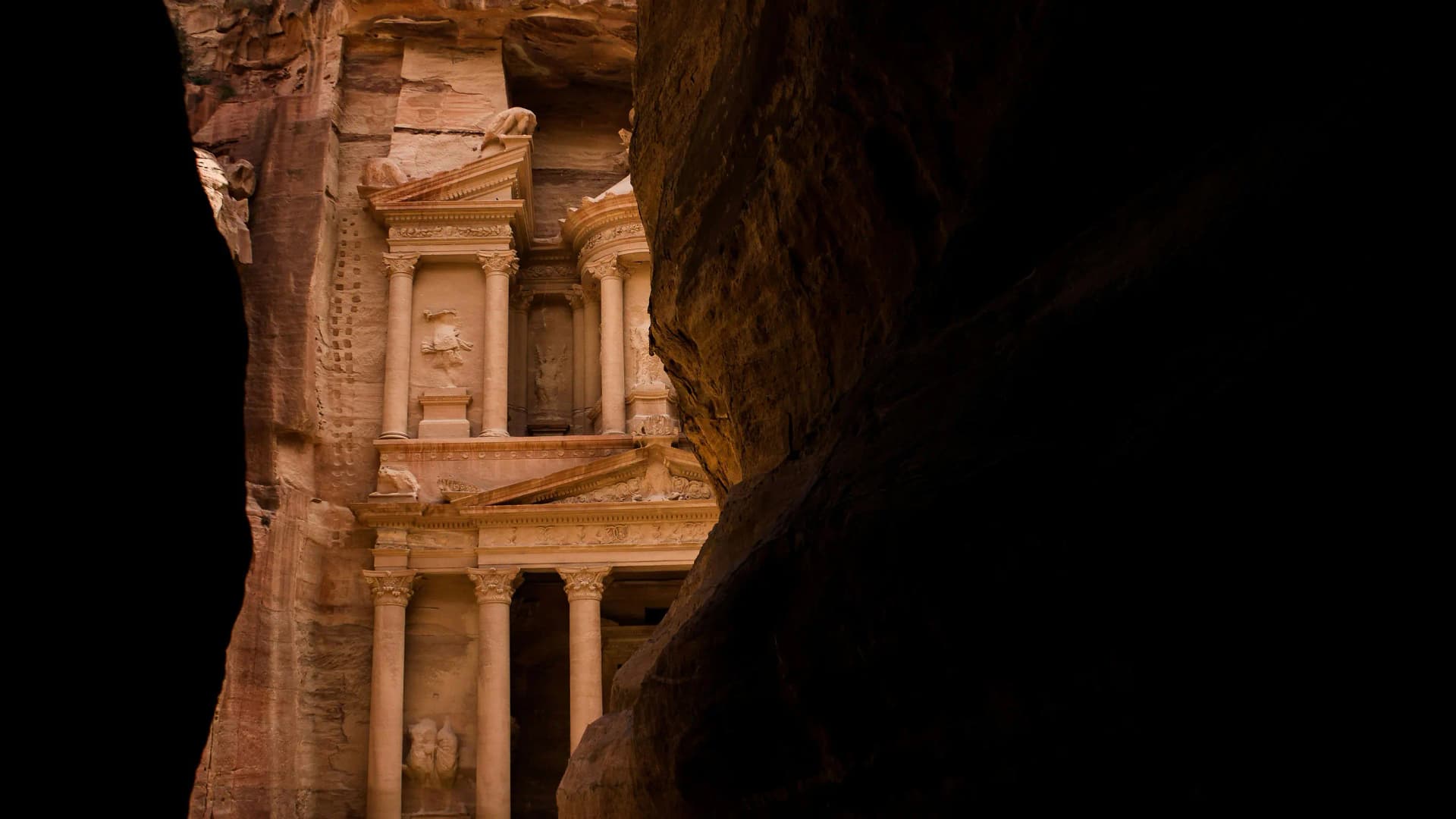 Signature: Jordan's Petra, Wadi Rum & the Dead Sea