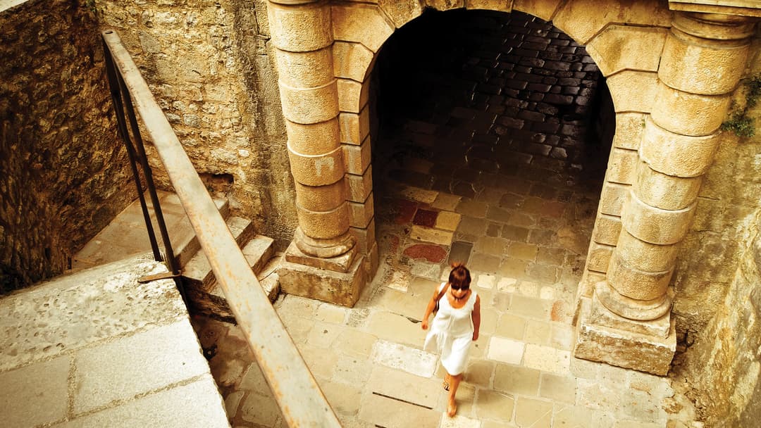 Ultimate Europe: Berlin, Tuscany & Greek Temples