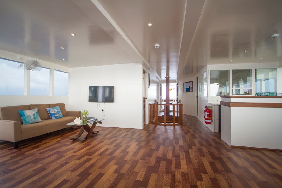 Maldives Dhoni Explorer