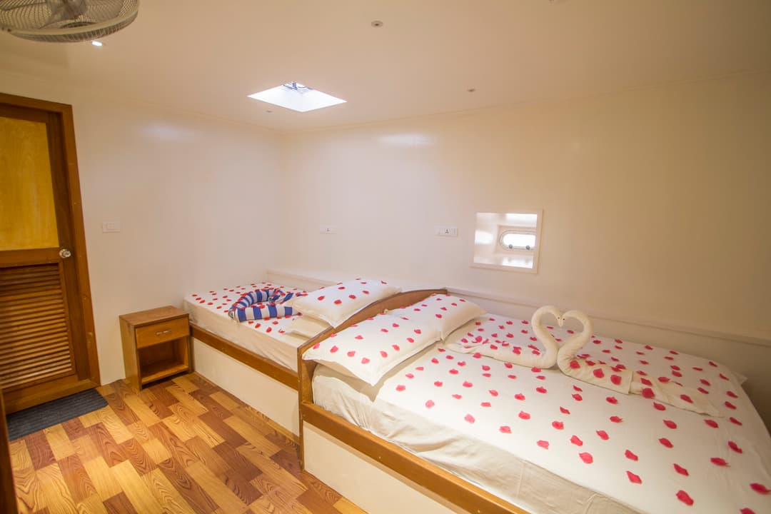 Maldives Dhoni Explorer