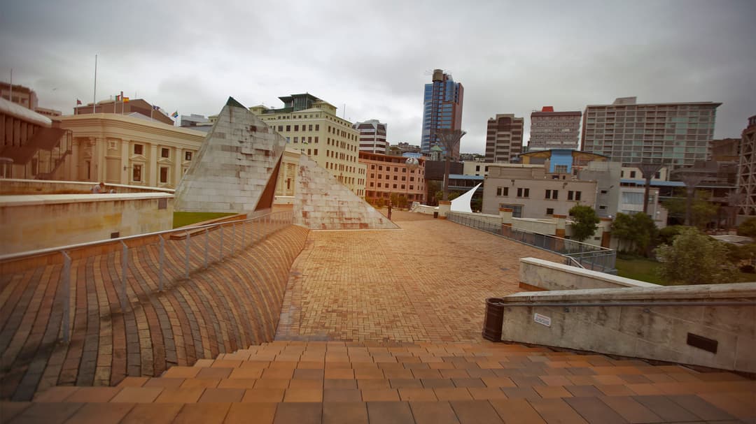 Australia And New Zealand: Bushwalks & Beaches