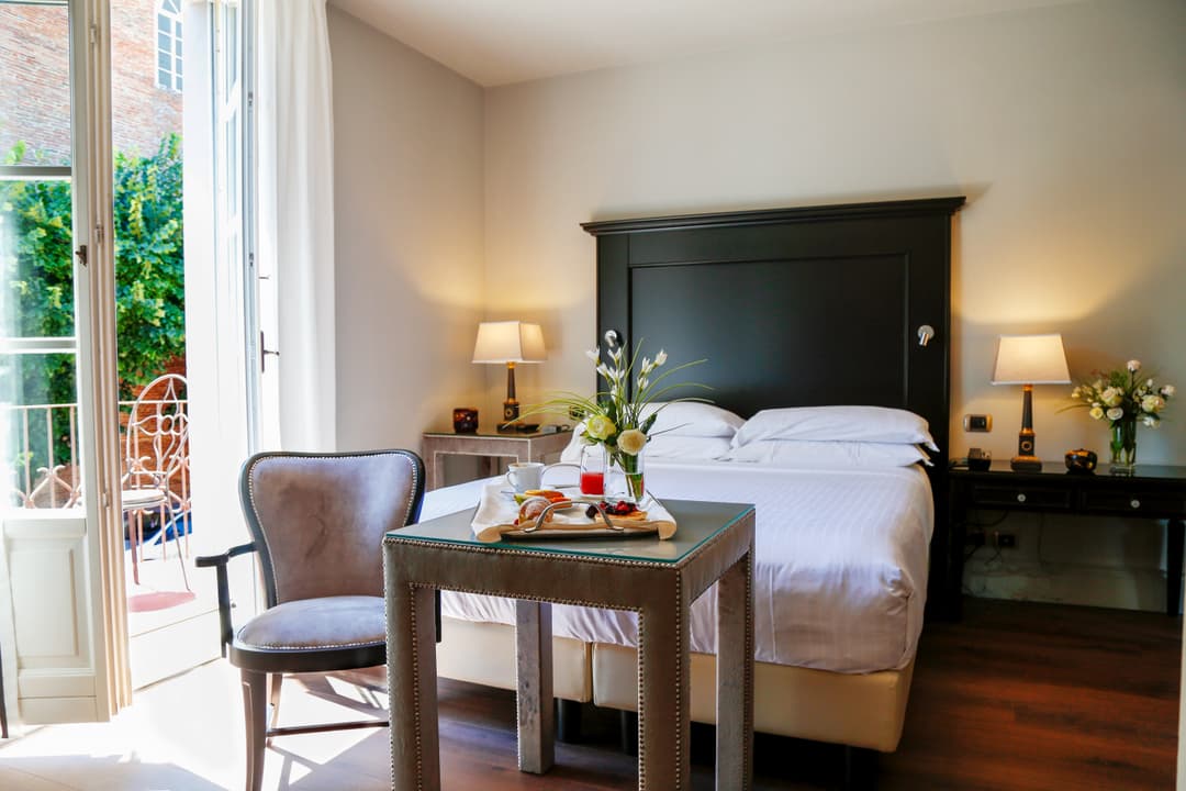 Italy: Florence to Rome, Walking the Vineyards of Tuscany and Umbria