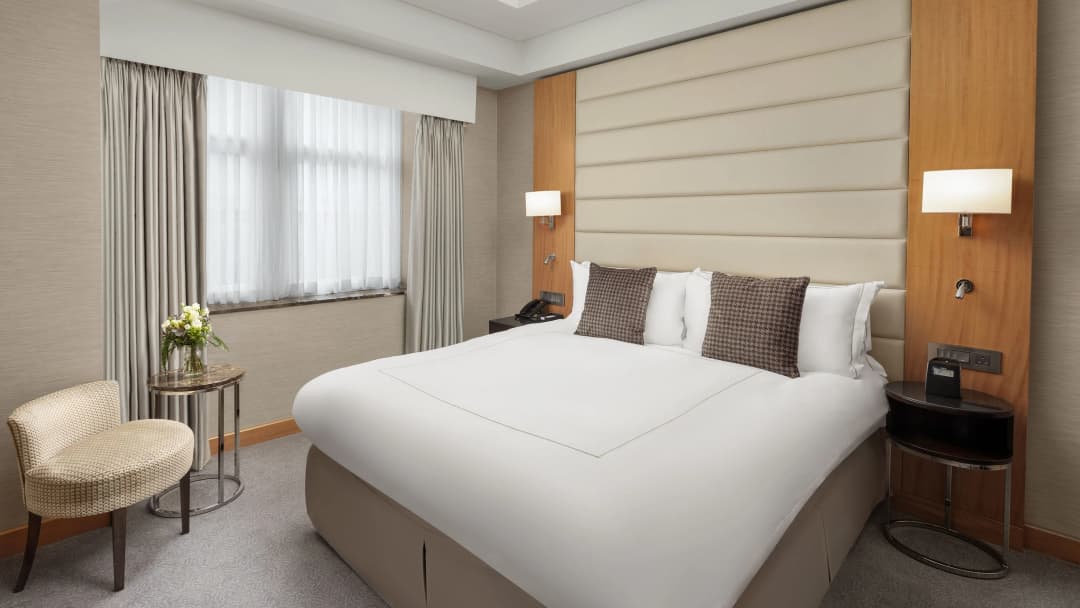 Signature: The Legacy of WWII in London & Normandy