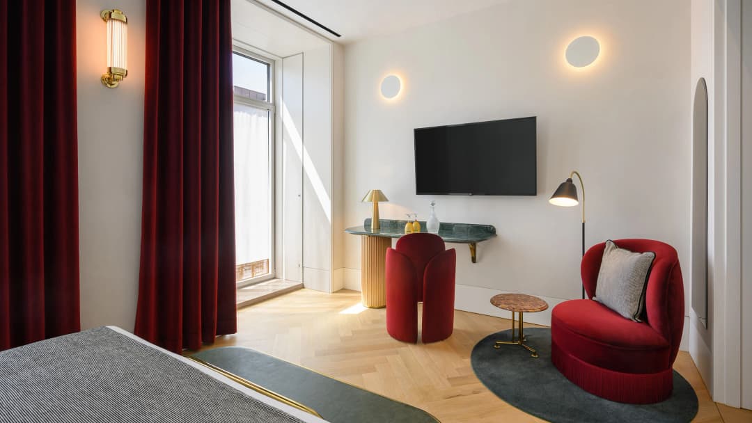 Signature: Portugal's Porto, Douro Valley, & Lisbon