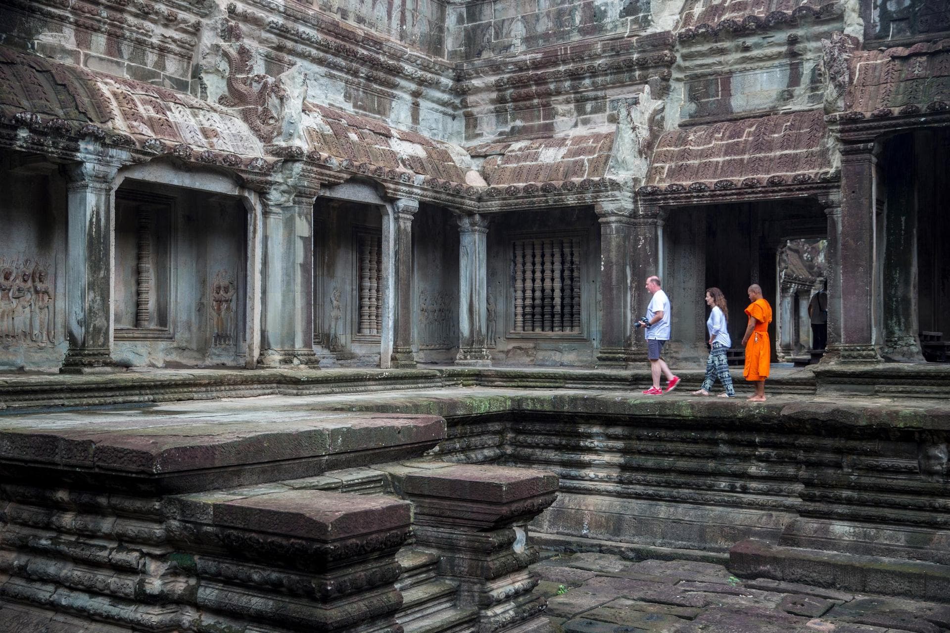 Jungle trekking and kayaking through pristine rivers