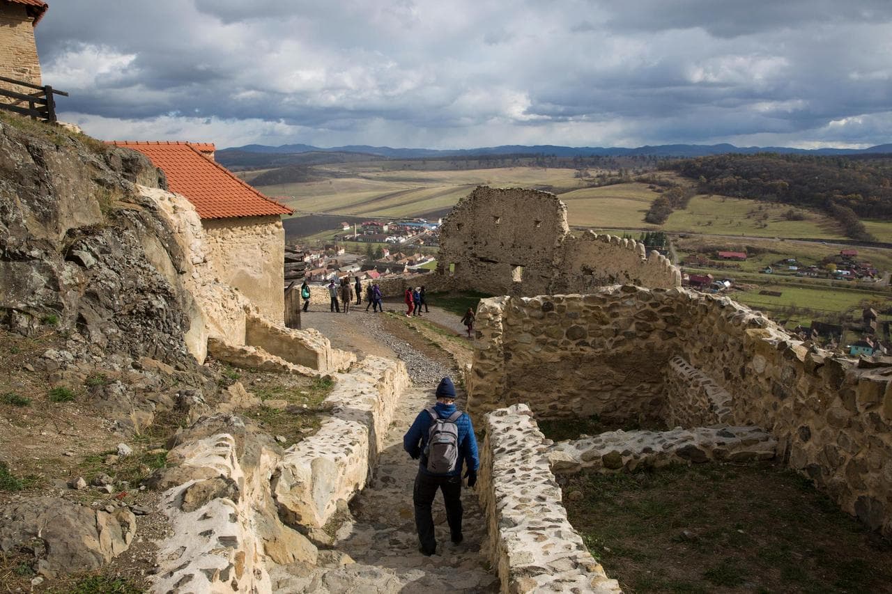 Experiencing Romanian folklore and cultural heritage